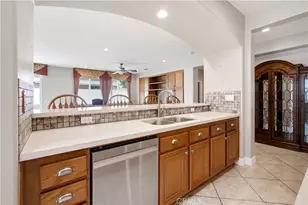30365 Glen Ellen Cir, Murrieta, CA 92563 - Photo 19