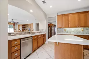 30365 Glen Ellen Cir, Murrieta, CA 92563 - Photo 13