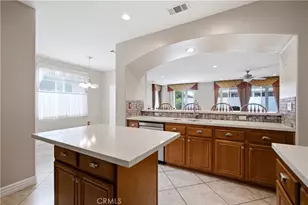 30365 Glen Ellen Cir, Murrieta, CA 92563 - Photo 11