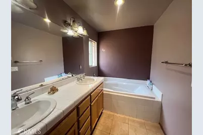 13280 Dronfield Avenue #19, Sylmar, CA 91342 - Photo 9