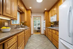 695 N Laurel Ave, Upland, CA 91786 - Photo 13