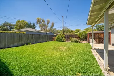 695 N Laurel Avenue, Upland, CA 91786 - Photo 31