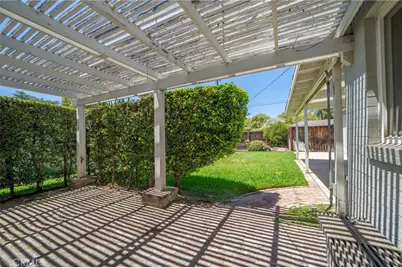695 N Laurel Avenue, Upland, CA 91786 - Photo 39