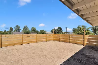 8333 Corona Avenue, Hesperia, CA 92345 - Photo 27