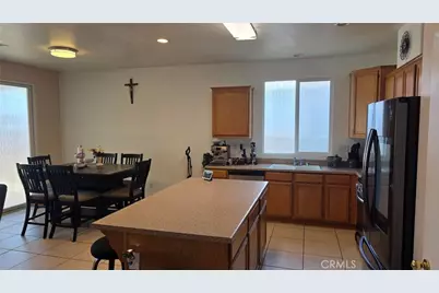 12324 Firefly, Victorville, CA 92392 - Photo 19