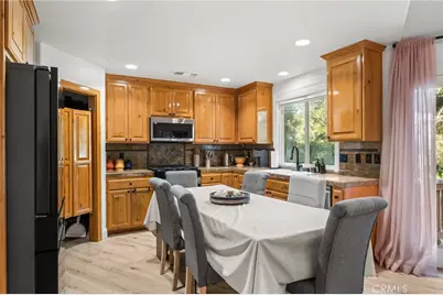 24599 Geneva Dr, Crestline, CA 92325 - Photo 13
