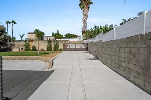 5736 Country Ln, Jurupa Valley, CA 91752 - Photo 37