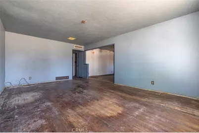 4351 E Holland, Fresno, CA 93726 - Photo 7