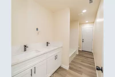 11410 Lombardy, Moreno Valley, CA 92557 - Photo 29