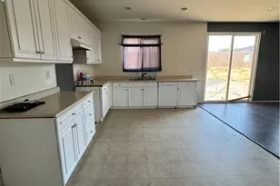 14277 Tonto Ct, Victorville, CA 92394 - Photo 7
