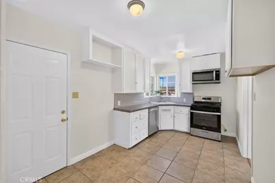 837 N 10th Avenue, Upland, CA 91786 - Photo 15