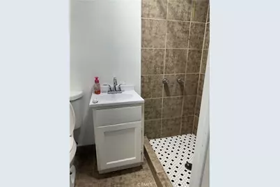1537 W 60th, Los Angeles, CA 90047 - Photo 13