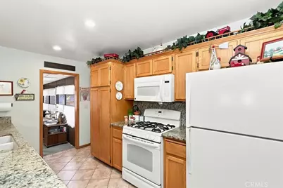 614 Azure Court, Upland, CA 91786 - Photo 21