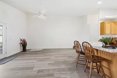 17980 Lakeview, Victorville, CA 92395 - Photo 7