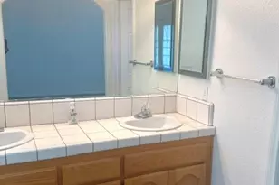 17980 Lakeview, Victorville, CA 92395 - Photo 7