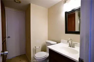 9601 Sylmar Ave, Panorama City, CA 91402 - Photo 23