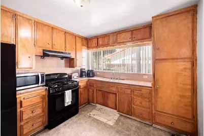 1850 Miramonte, La Verne, CA 91750 - Photo 11