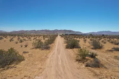 8 Falchion Road, Apple Valley, CA 92307 - Photo 5