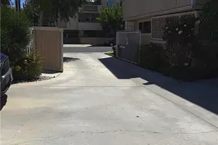 4807 Beck Ave, Valley Village, CA 91601 - Photo 33