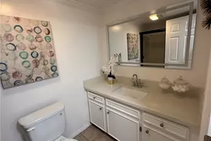 4807 Beck Ave, Valley Village, CA 91601 - Photo 13