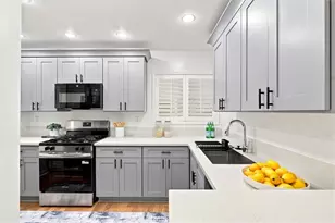 4807 Beck Ave, Valley Village, CA 91601 - Photo 11