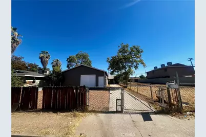 1322 Quincy, Bakersfield, CA 93305 - Photo 1