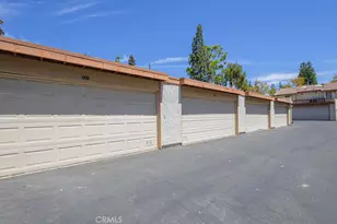 5720 Owensmouth Ave, Woodland Hills, CA 91367 - Photo 25