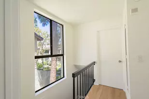 5720 Owensmouth Ave, Woodland Hills, CA 91367 - Photo 15