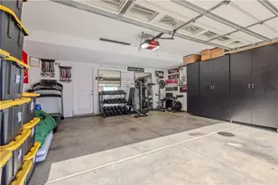 16408 Valencia Ave, Fontana, CA 92335 - Photo 25