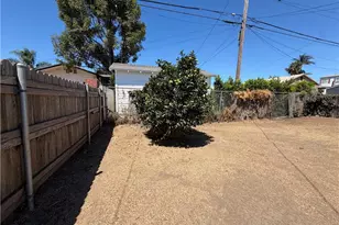 9471 La Salle Ave, Los Angeles, CA 90047 - Photo 47