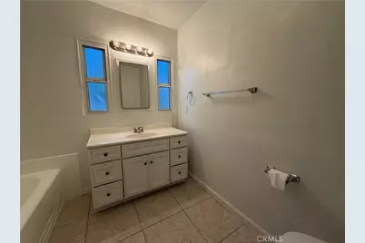 9471 La Salle Avenue, Los Angeles, CA 90047 - Photo 29