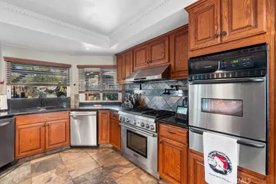6046 Peridot Avenue, Rancho Cucamonga, CA 91701 - Photo 11