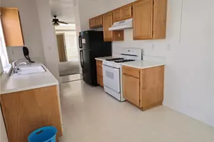 19015 Primrose, Apple Valley, CA 92308 - Photo 3