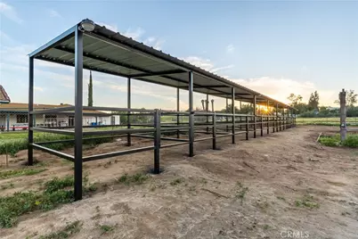 20265 Woodward, Perris, CA 92570 - Photo 29