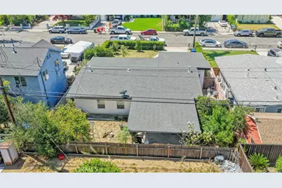 923 Hallwood Avenue, Pomona, CA 91767 - Photo 33