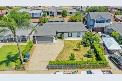923 Hallwood Avenue, Pomona, CA 91767 - Photo 39