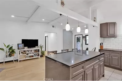 923 Hallwood Avenue, Pomona, CA 91767 - Photo 15
