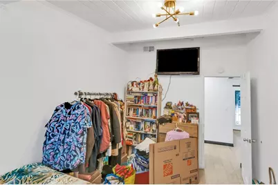 923 Hallwood Avenue, Pomona, CA 91767 - Photo 19