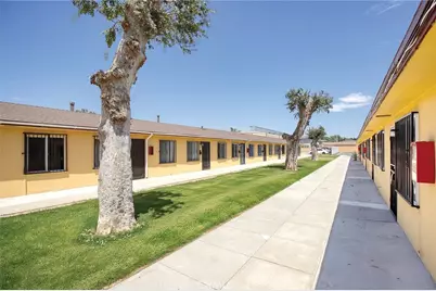 428 N Poplar Avenue, Montebello, CA 90640 - Photo 5