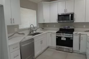 12744 Running Deer, Apple Valley, CA 92308 - Photo 7