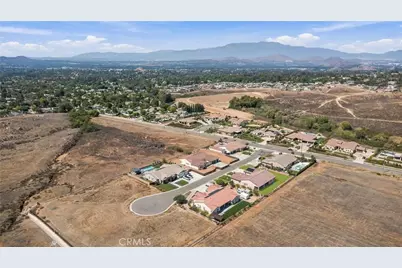 7928 Featherstone Ct, Riverside, CA 92506 - Photo 9