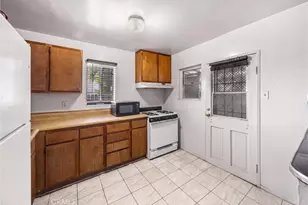 2103 2115 B St, La Verne, CA 91750 - Photo 19