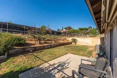 14407 Laurel Drive, Riverside, CA 92503 - Photo 7