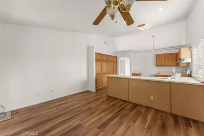 14407 Laurel Drive, Riverside, CA 92503 - Photo 9