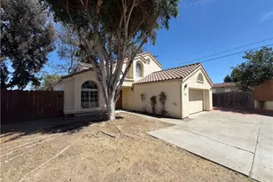 8649 Shannonbrook Ct, Lemon Grove, CA 91945 - Photo 3