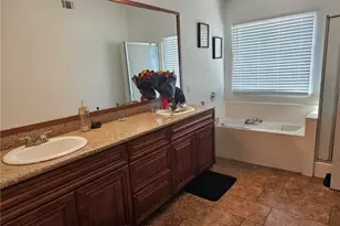7845 Oak Ct, Highland, CA 92346 - Photo 9