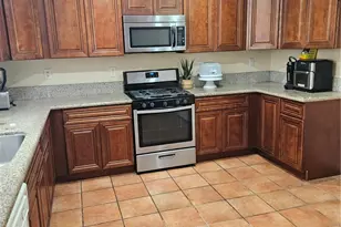 7845 Oak Ct, Highland, CA 92346 - Photo 17