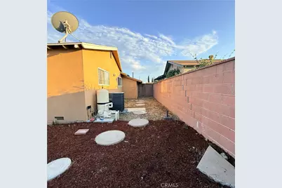 1277 Essex, Pomona, CA 91767 - Photo 27