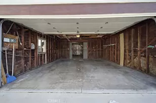 896 Valencia, Colton, CA 92324 - Photo 25