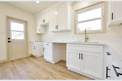 1407 S Hillford Avenue, Compton, CA 90220 - Photo 5